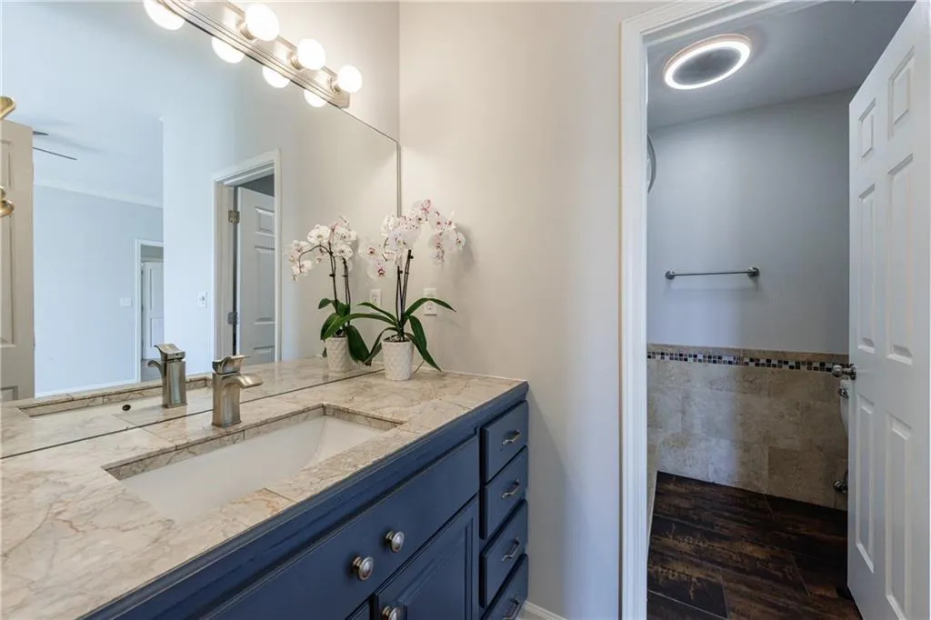 2161 Peachtree Road Ne Unit 907, Atlanta, Georgia 30309, 2 Bedrooms Bedrooms, ,2 BathroomsBathrooms,Residential,For Sale,2161 Peachtree Road Ne Unit 907,7667328