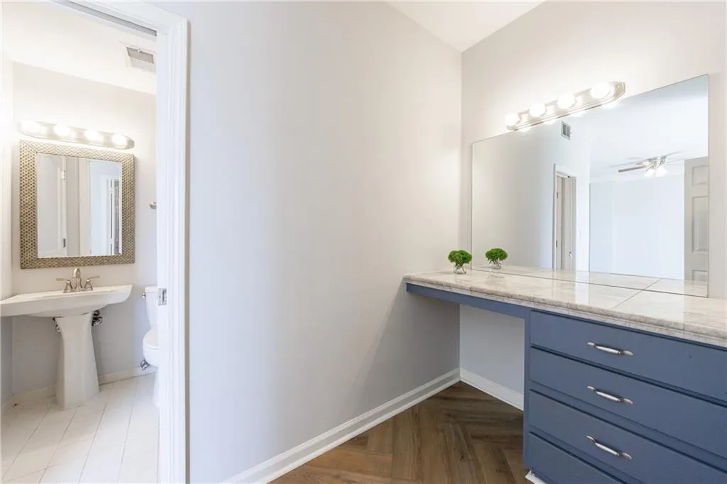 2161 Peachtree Road Ne Unit 907, Atlanta, Georgia 30309, 2 Bedrooms Bedrooms, ,2 BathroomsBathrooms,Residential,For Sale,2161 Peachtree Road Ne Unit 907,7667328