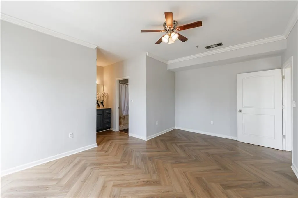 2161 Peachtree Road Ne Unit 907, Atlanta, Georgia 30309, 2 Bedrooms Bedrooms, ,2 BathroomsBathrooms,Residential,For Sale,2161 Peachtree Road Ne Unit 907,7667328