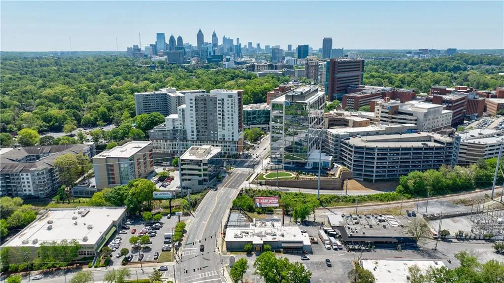 2161 Peachtree Road Ne Unit 907, Atlanta, Georgia 30309, 2 Bedrooms Bedrooms, ,2 BathroomsBathrooms,Residential,For Sale,2161 Peachtree Road Ne Unit 907,7667328
