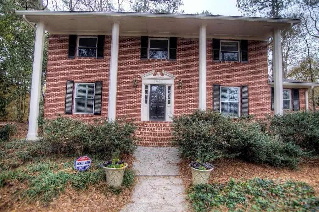 5005 Nesbit Ferry Lane, Sandy Springs, Georgia 30350, 4 Bedrooms Bedrooms, ,2 BathroomsBathrooms,Residential,Sold,5005 Nesbit Ferry Lane,5622093
