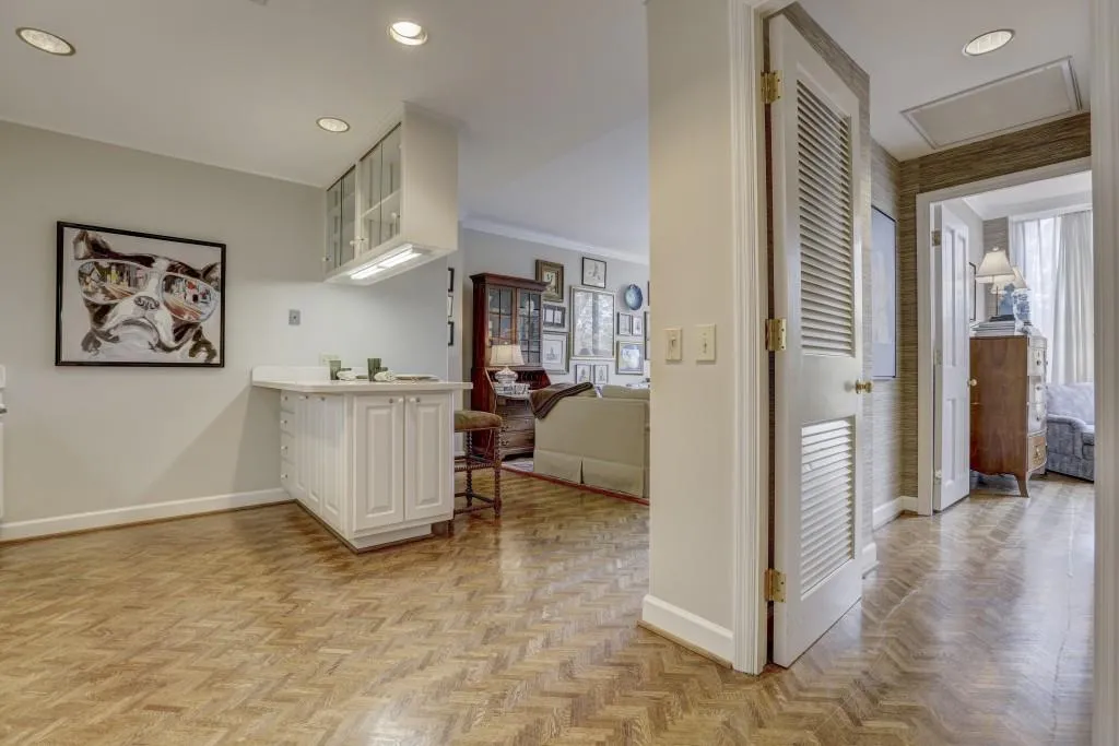 2575 Peachtree Road Unit 4g, Atlanta, Georgia 30305, 1 Bedroom Bedrooms, ,1 BathroomBathrooms,Residential,Sold,2575 Peachtree Road Unit 4g,5936065