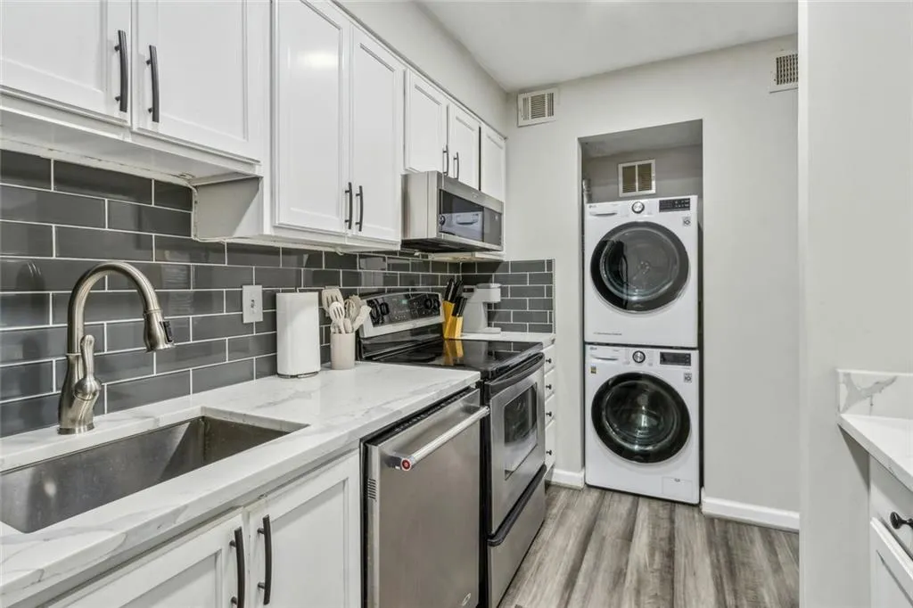 3160 Seven Pines Court Court Unit 109, Atlanta, Georgia 30339, 1 Bedroom Bedrooms, ,1 BathroomBathrooms,Residential,For Sale,3160 Seven Pines Court Court Unit 109,7629410