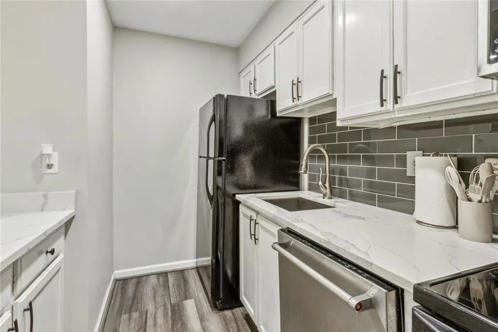 3160 Seven Pines Court Court Unit 109, Atlanta, Georgia 30339, 1 Bedroom Bedrooms, ,1 BathroomBathrooms,Residential,For Sale,3160 Seven Pines Court Court Unit 109,7629410