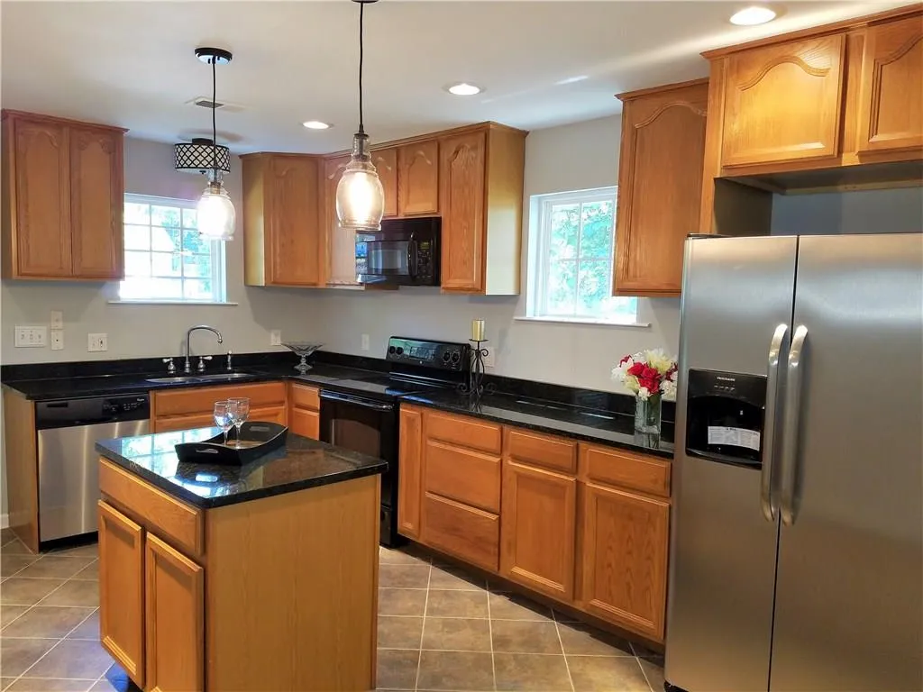 519 Granite Ridge Place, Sandy Springs, Georgia 30350, 2 Bedrooms Bedrooms, ,2 BathroomsBathrooms,Residential,Sold,519 Granite Ridge Place,5846164