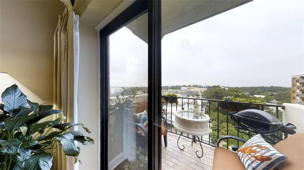 300 Johnson Ferry Road Ne Unit A906, Sandy Springs, Georgia 30328, 1 Bedroom Bedrooms, ,1 BathroomBathrooms,Residential,Sold,300 Johnson Ferry Road Ne Unit A906,6066101