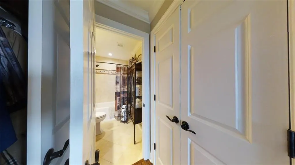 300 Johnson Ferry Road Ne Unit A906, Sandy Springs, Georgia 30328, 1 Bedroom Bedrooms, ,1 BathroomBathrooms,Residential,Sold,300 Johnson Ferry Road Ne Unit A906,6066101