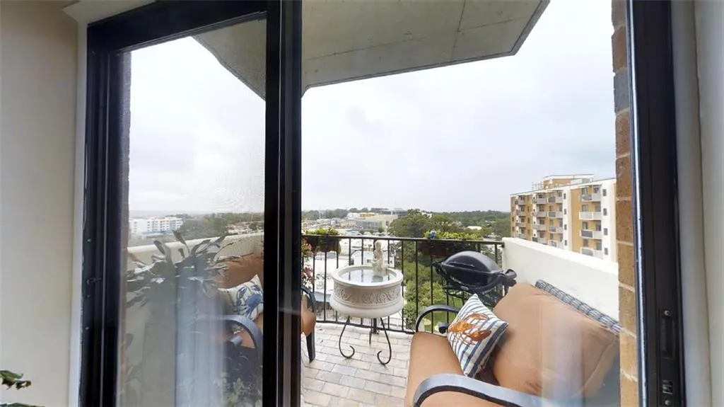 300 Johnson Ferry Road Ne Unit A906, Sandy Springs, Georgia 30328, 1 Bedroom Bedrooms, ,1 BathroomBathrooms,Residential,Sold,300 Johnson Ferry Road Ne Unit A906,6066101