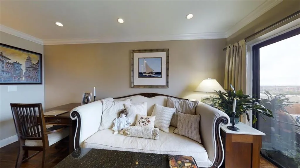 300 Johnson Ferry Road Ne Unit A906, Sandy Springs, Georgia 30328, 1 Bedroom Bedrooms, ,1 BathroomBathrooms,Residential,Sold,300 Johnson Ferry Road Ne Unit A906,6066101