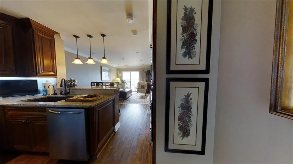 300 Johnson Ferry Road Ne Unit A906, Sandy Springs, Georgia 30328, 1 Bedroom Bedrooms, ,1 BathroomBathrooms,Residential,Sold,300 Johnson Ferry Road Ne Unit A906,6066101