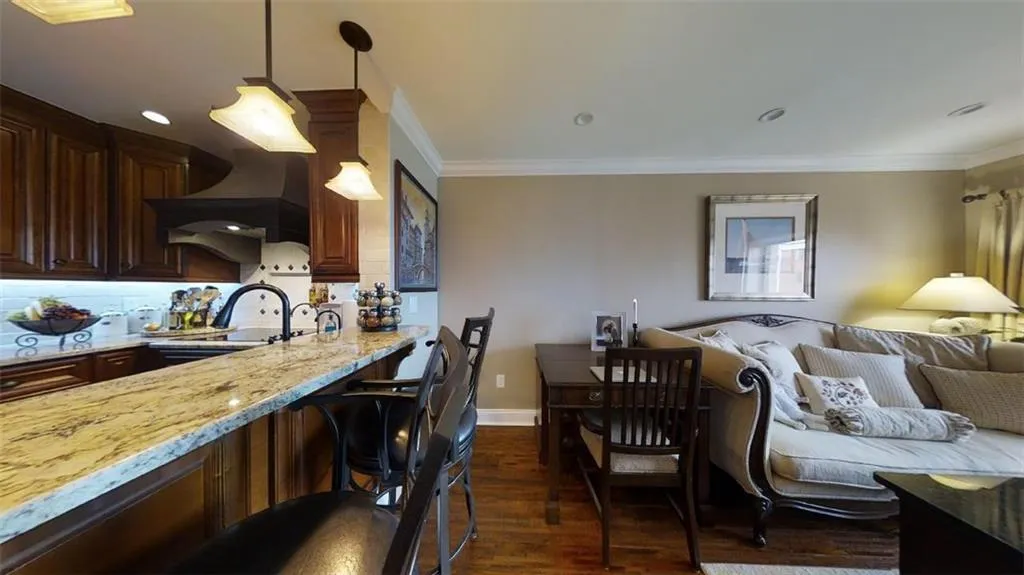 300 Johnson Ferry Road Ne Unit A906, Sandy Springs, Georgia 30328, 1 Bedroom Bedrooms, ,1 BathroomBathrooms,Residential,Sold,300 Johnson Ferry Road Ne Unit A906,6066101