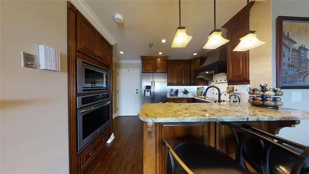 300 Johnson Ferry Road Ne Unit A906, Sandy Springs, Georgia 30328, 1 Bedroom Bedrooms, ,1 BathroomBathrooms,Residential,Sold,300 Johnson Ferry Road Ne Unit A906,6066101