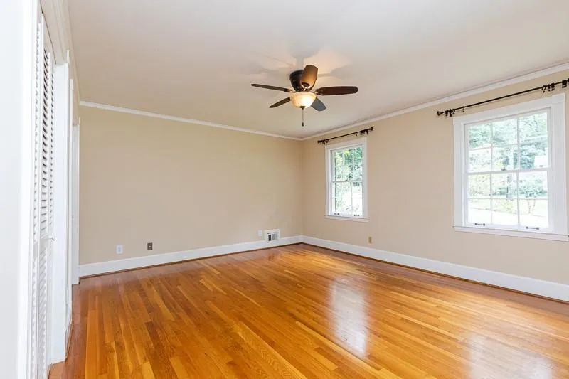 935 Landmark Drive, Atlanta, Georgia 30342, 5 Bedrooms Bedrooms, ,3 BathroomsBathrooms,Residential,Sold,935 Landmark Drive,6787229
