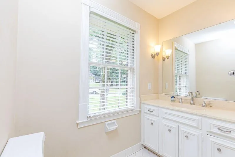 935 Landmark Drive, Atlanta, Georgia 30342, 5 Bedrooms Bedrooms, ,3 BathroomsBathrooms,Residential,Sold,935 Landmark Drive,6787229