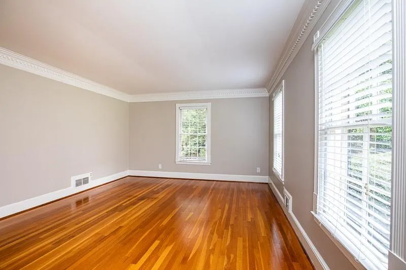 935 Landmark Drive, Atlanta, Georgia 30342, 5 Bedrooms Bedrooms, ,3 BathroomsBathrooms,Residential,Sold,935 Landmark Drive,6787229