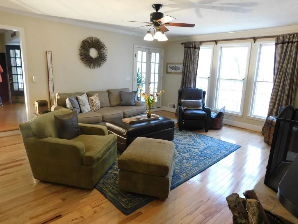 8935 Huntcliff Lake Court, Sandy Springs, Georgia 30350, 5 Bedrooms Bedrooms, ,4 BathroomsBathrooms,Residential,Sold,8935 Huntcliff Lake Court,6860335