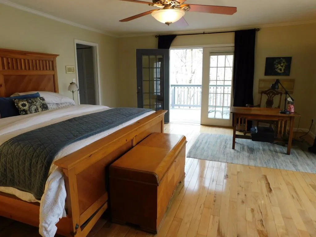 8935 Huntcliff Lake Court, Sandy Springs, Georgia 30350, 5 Bedrooms Bedrooms, ,4 BathroomsBathrooms,Residential,Sold,8935 Huntcliff Lake Court,6860335