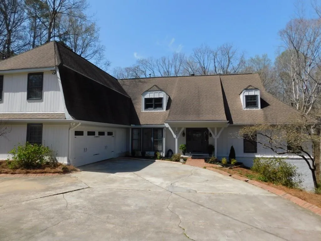 8935 Huntcliff Lake Court, Sandy Springs, Georgia 30350, 5 Bedrooms Bedrooms, ,4 BathroomsBathrooms,Residential,Sold,8935 Huntcliff Lake Court,6860335