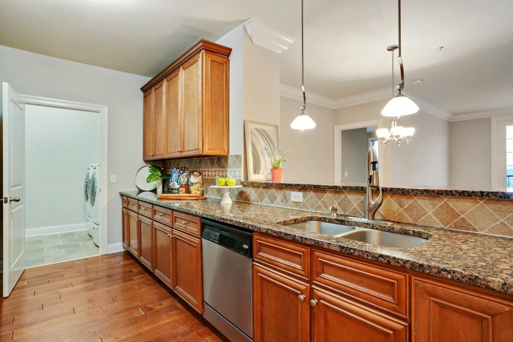 901 Abernathy Road Unit 5250, Atlanta, Georgia 30328, 3 Bedrooms Bedrooms, ,2 BathroomsBathrooms,Residential,Sold,901 Abernathy Road Unit 5250,7322580