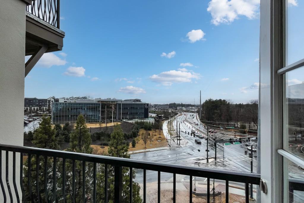 901 Abernathy Road Unit 5250, Atlanta, Georgia 30328, 3 Bedrooms Bedrooms, ,2 BathroomsBathrooms,Residential,Sold,901 Abernathy Road Unit 5250,7322580