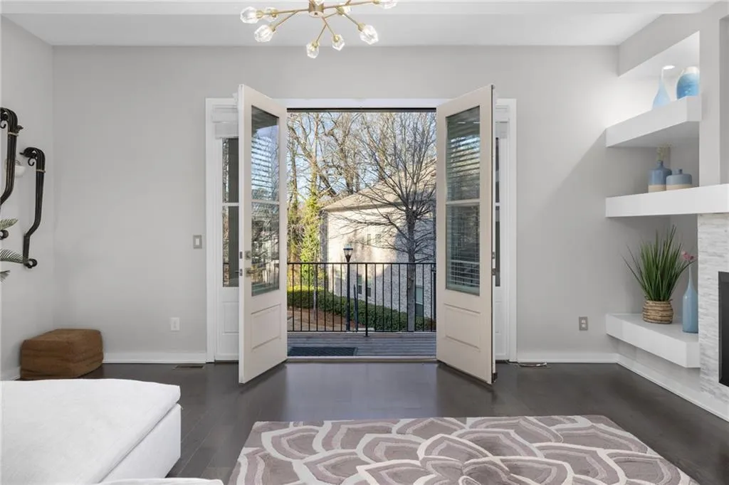823 Canterbury Overlook, Atlanta, Georgia 30324, 4 Bedrooms Bedrooms, 0 ,3 BathroomsBathrooms,Residential,For Sale,823 Canterbury Overlook,7713481