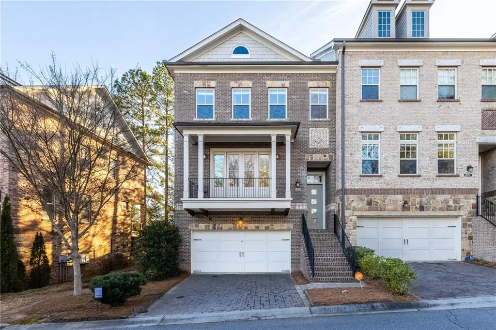 823 Canterbury Overlook, Atlanta, Georgia 30324, 4 Bedrooms Bedrooms, 0 ,3 BathroomsBathrooms,Residential,For Sale,823 Canterbury Overlook,7713481