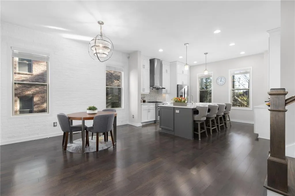 823 Canterbury Overlook, Atlanta, Georgia 30324, 4 Bedrooms Bedrooms, 0 ,3 BathroomsBathrooms,Residential,For Sale,823 Canterbury Overlook,7713481