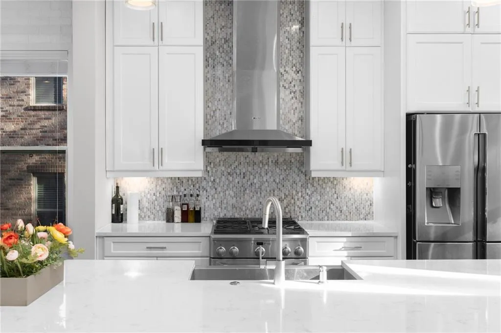 823 Canterbury Overlook, Atlanta, Georgia 30324, 4 Bedrooms Bedrooms, 0 ,3 BathroomsBathrooms,Residential,For Sale,823 Canterbury Overlook,7713481