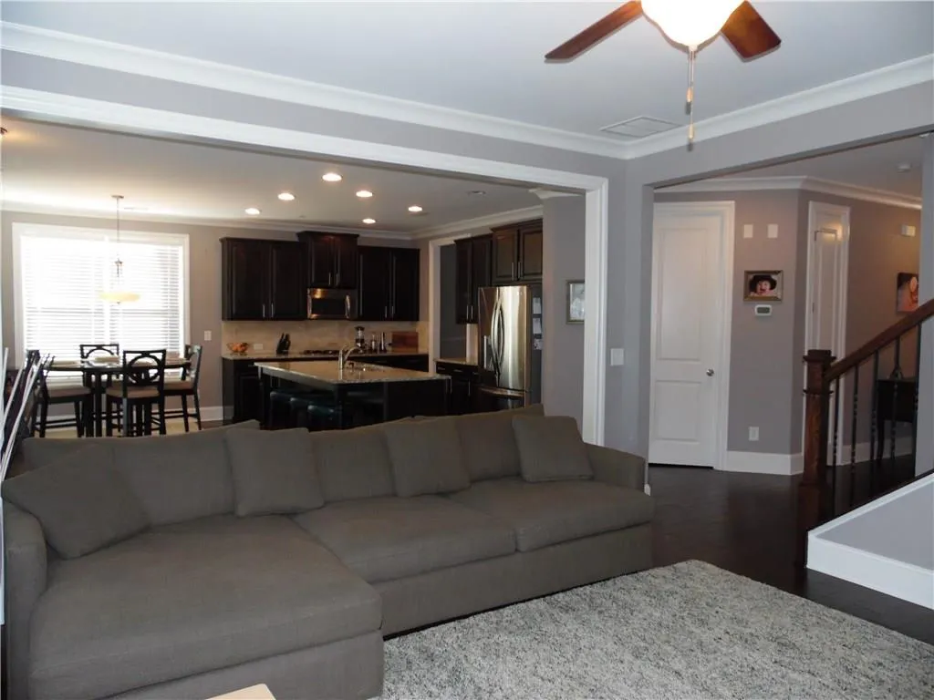 7665 Highland Bluff, Atlanta, Georgia 30328, 4 Bedrooms Bedrooms, ,2 BathroomsBathrooms,Residential,Sold,7665 Highland Bluff,5636743