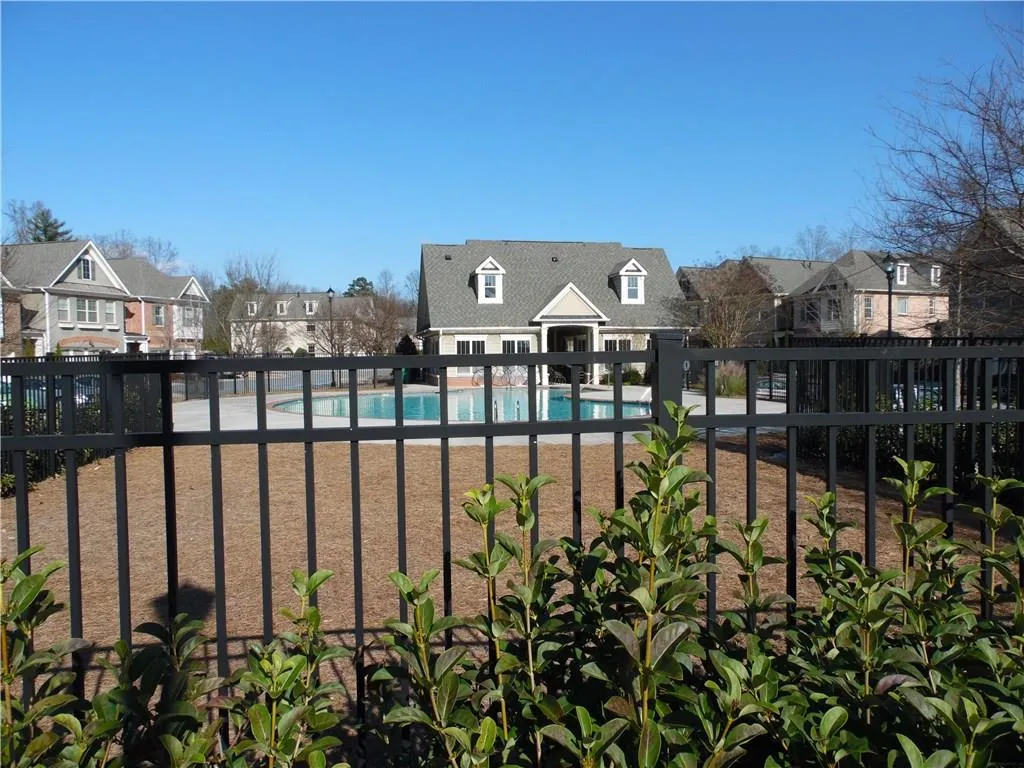 7665 Highland Bluff, Atlanta, Georgia 30328, 4 Bedrooms Bedrooms, ,2 BathroomsBathrooms,Residential,Sold,7665 Highland Bluff,5636743