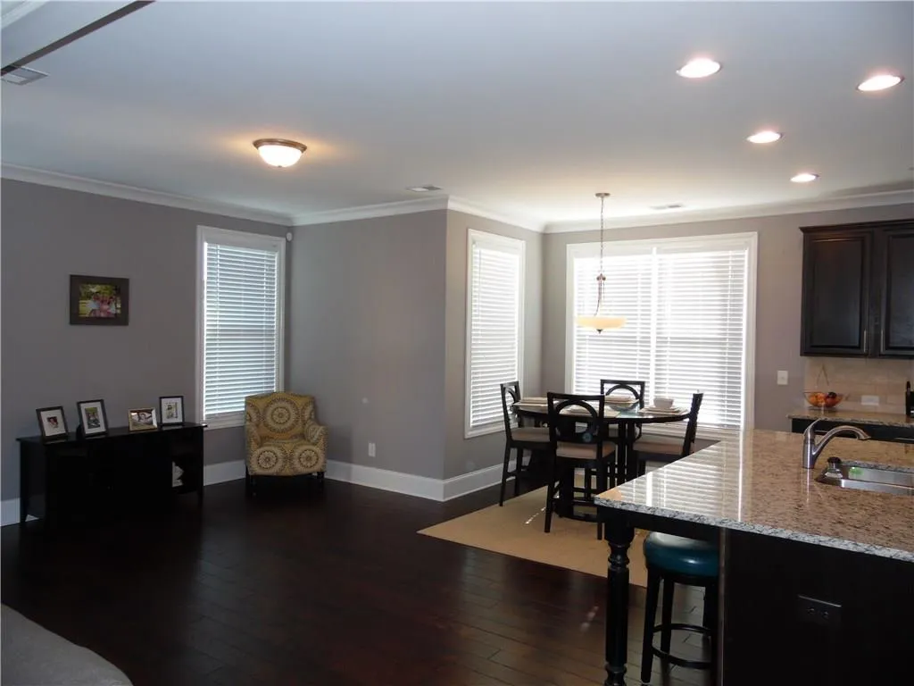 7665 Highland Bluff, Atlanta, Georgia 30328, 4 Bedrooms Bedrooms, ,2 BathroomsBathrooms,Residential,Sold,7665 Highland Bluff,5636743