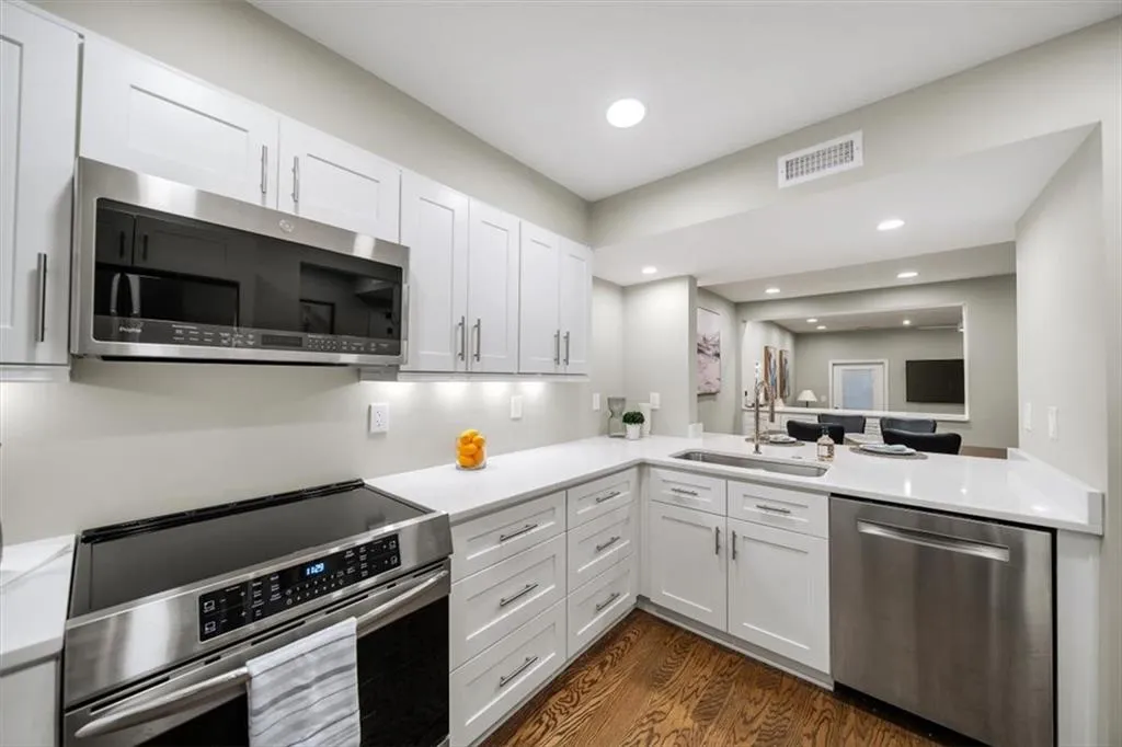 5210 Chemin De Vie, Atlanta, Georgia 30342, 2 Bedrooms Bedrooms, ,2 BathroomsBathrooms,Residential,Sold,5210 Chemin De Vie,7551021 5210 Chemin De Vie, Atlanta, Georgia 30342, 2 Bedrooms Bedrooms, ,2 BathroomsBathrooms,Residential,Sold,5210 Chemin De Vie,7551021