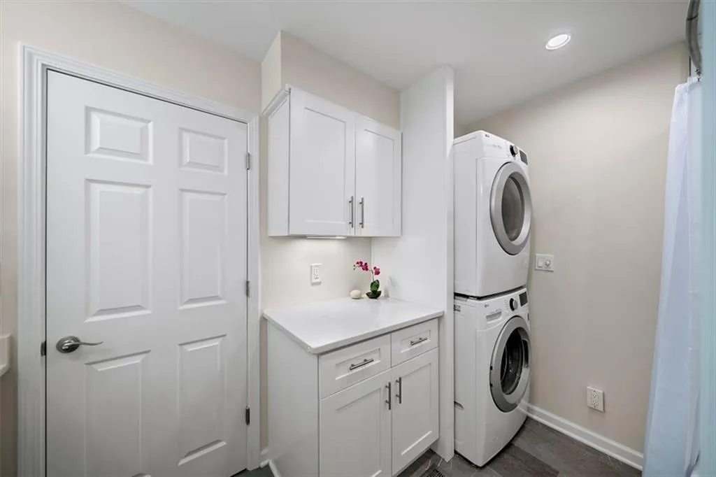 5210 Chemin De Vie, Atlanta, Georgia 30342, 2 Bedrooms Bedrooms, ,2 BathroomsBathrooms,Residential,Sold,5210 Chemin De Vie,7551021 5210 Chemin De Vie, Atlanta, Georgia 30342, 2 Bedrooms Bedrooms, ,2 BathroomsBathrooms,Residential,Sold,5210 Chemin De Vie,7551021