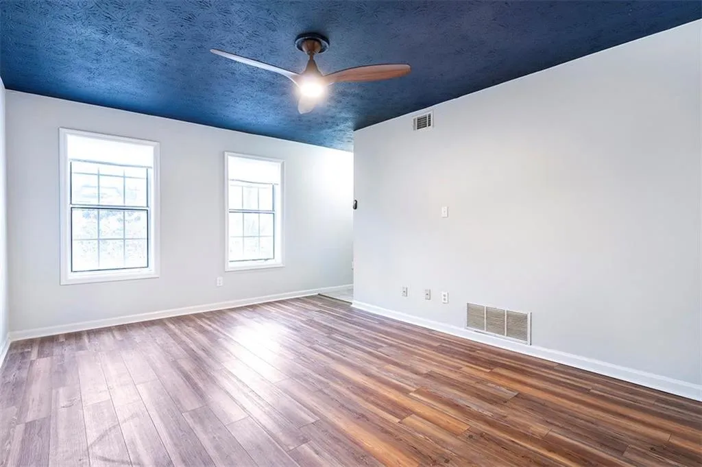 7750 Roswell Road Unit 3d, Sandy Springs, Georgia 30350, 3 Bedrooms Bedrooms, ,2 BathroomsBathrooms,Residential,Sold,7750 Roswell Road Unit 3d,6983682