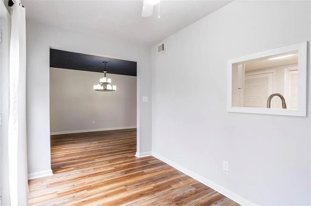 7750 Roswell Road Unit 3d, Sandy Springs, Georgia 30350, 3 Bedrooms Bedrooms, ,2 BathroomsBathrooms,Residential,Sold,7750 Roswell Road Unit 3d,6983682