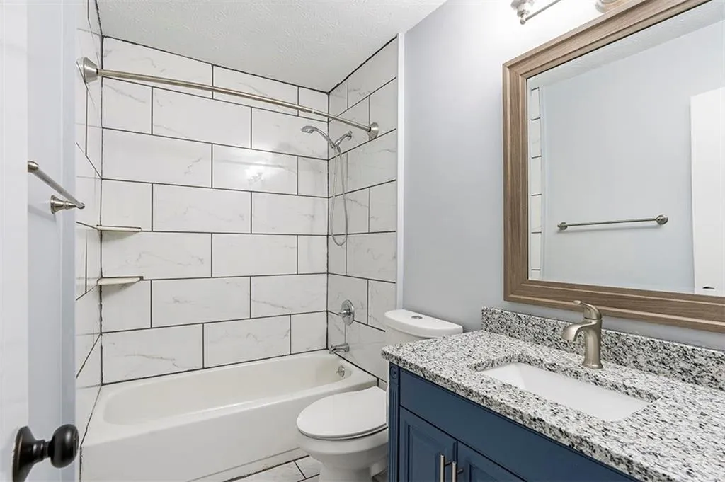 7750 Roswell Road Unit 3d, Sandy Springs, Georgia 30350, 3 Bedrooms Bedrooms, ,2 BathroomsBathrooms,Residential,Sold,7750 Roswell Road Unit 3d,6983682