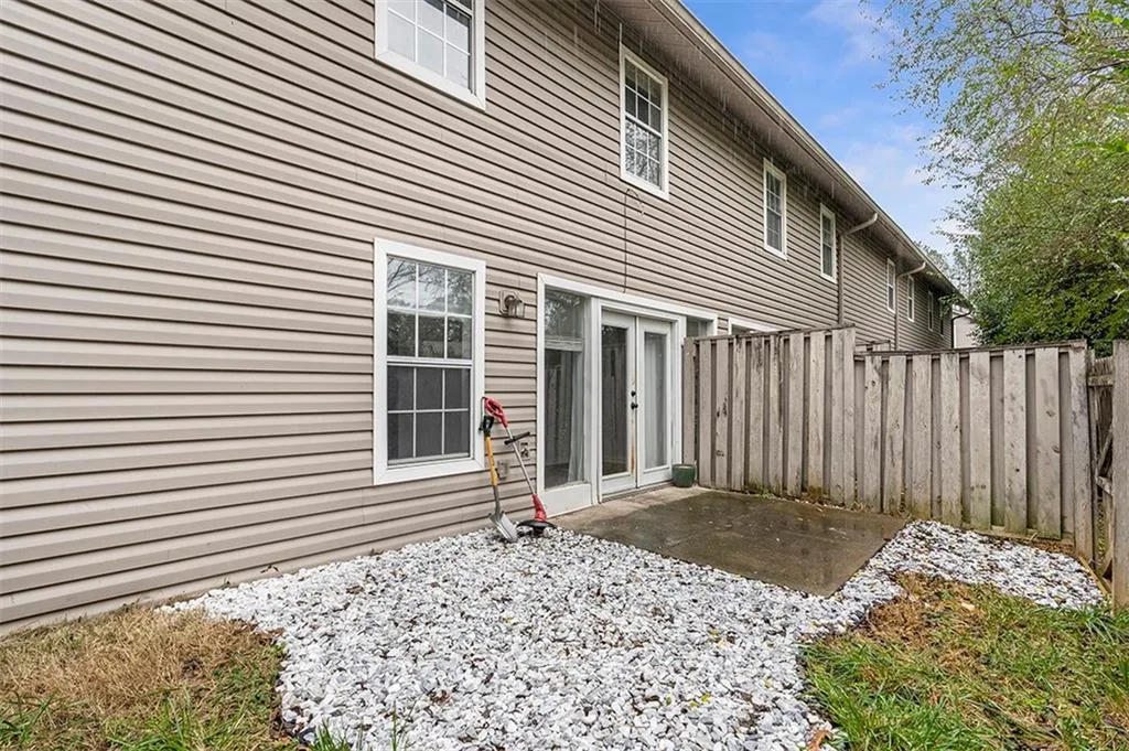 7750 Roswell Road Unit 3d, Sandy Springs, Georgia 30350, 3 Bedrooms Bedrooms, ,2 BathroomsBathrooms,Residential,Sold,7750 Roswell Road Unit 3d,6983682