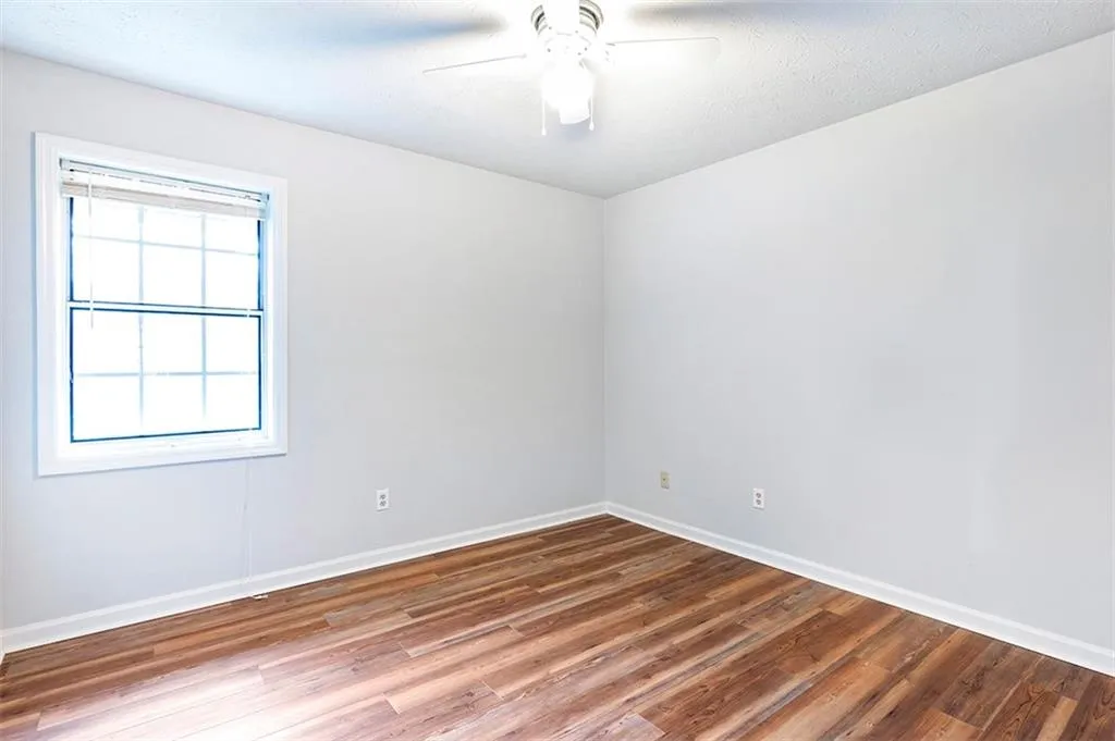 7750 Roswell Road Unit 3d, Sandy Springs, Georgia 30350, 3 Bedrooms Bedrooms, ,2 BathroomsBathrooms,Residential,Sold,7750 Roswell Road Unit 3d,6983682