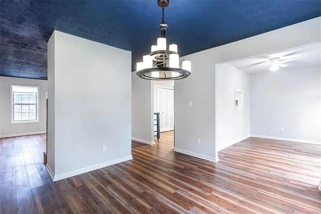 7750 Roswell Road Unit 3d, Sandy Springs, Georgia 30350, 3 Bedrooms Bedrooms, ,2 BathroomsBathrooms,Residential,Sold,7750 Roswell Road Unit 3d,6983682