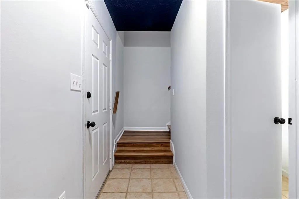 7750 Roswell Road Unit 3d, Sandy Springs, Georgia 30350, 3 Bedrooms Bedrooms, ,2 BathroomsBathrooms,Residential,Sold,7750 Roswell Road Unit 3d,6983682