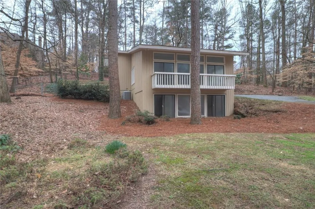 1215 Tynecastle Way, Sandy Springs, Georgia 30350, 4 Bedrooms Bedrooms, ,3 BathroomsBathrooms,Residential,Sold,1215 Tynecastle Way,5974961