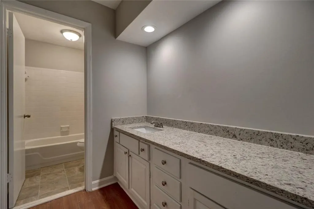 1215 Tynecastle Way, Sandy Springs, Georgia 30350, 4 Bedrooms Bedrooms, ,3 BathroomsBathrooms,Residential,Sold,1215 Tynecastle Way,5974961