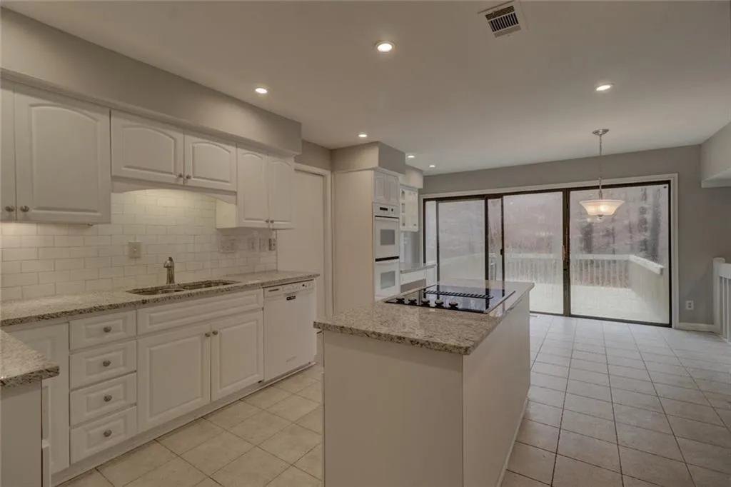 1215 Tynecastle Way, Sandy Springs, Georgia 30350, 4 Bedrooms Bedrooms, ,3 BathroomsBathrooms,Residential,Sold,1215 Tynecastle Way,5974961