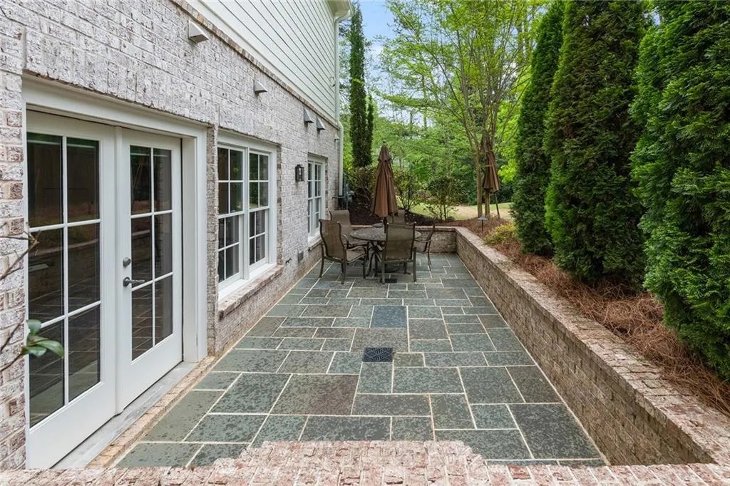 723 Glenairy Court, Sandy Springs, Georgia 30328, 5 Bedrooms Bedrooms, ,5 BathroomsBathrooms,Residential,Sold,723 Glenairy Court,7203162