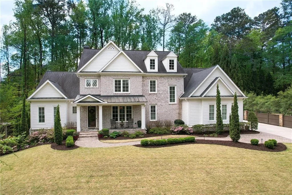 723 Glenairy Court, Sandy Springs, Georgia 30328, 5 Bedrooms Bedrooms, ,5 BathroomsBathrooms,Residential,Sold,723 Glenairy Court,7203162