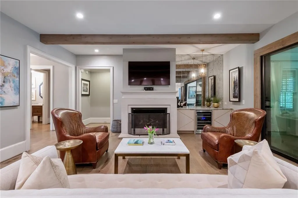 723 Glenairy Court, Sandy Springs, Georgia 30328, 5 Bedrooms Bedrooms, ,5 BathroomsBathrooms,Residential,Sold,723 Glenairy Court,7203162