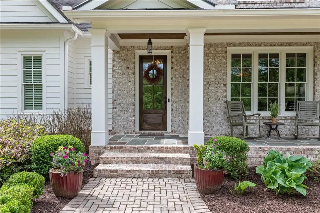 723 Glenairy Court, Sandy Springs, Georgia 30328, 5 Bedrooms Bedrooms, ,5 BathroomsBathrooms,Residential,Sold,723 Glenairy Court,7203162