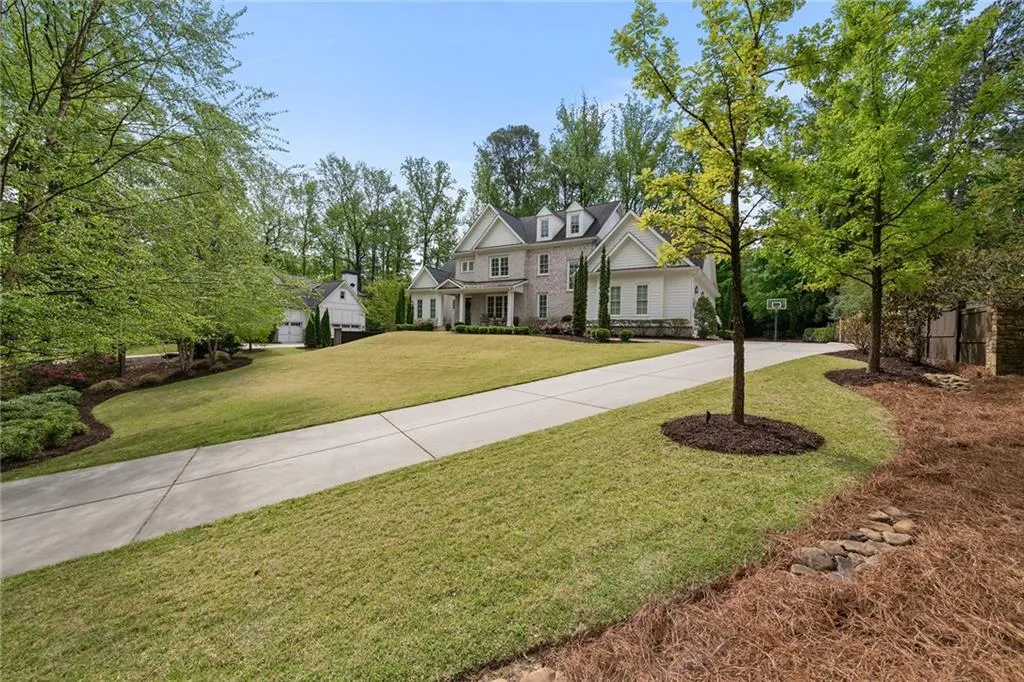 723 Glenairy Court, Sandy Springs, Georgia 30328, 5 Bedrooms Bedrooms, ,5 BathroomsBathrooms,Residential,Sold,723 Glenairy Court,7203162