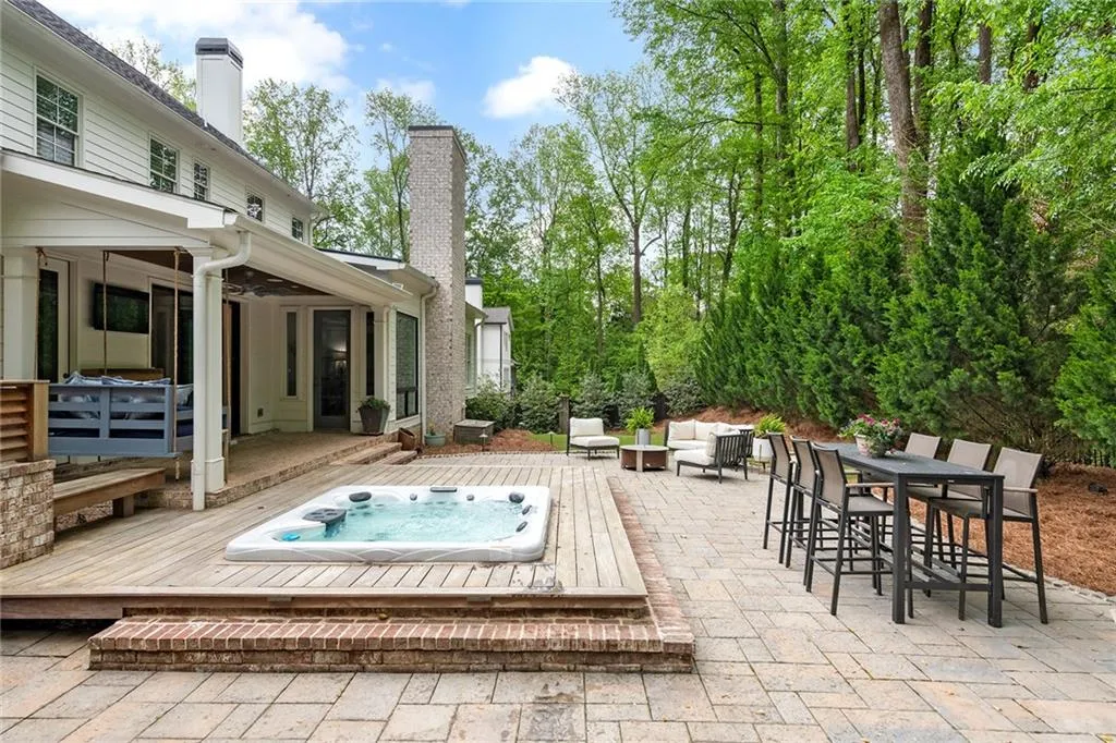 723 Glenairy Court, Sandy Springs, Georgia 30328, 5 Bedrooms Bedrooms, ,5 BathroomsBathrooms,Residential,Sold,723 Glenairy Court,7203162