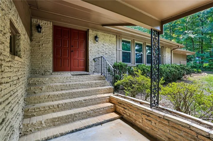 2032 Gunstock Drive, Tucker, Georgia 30087